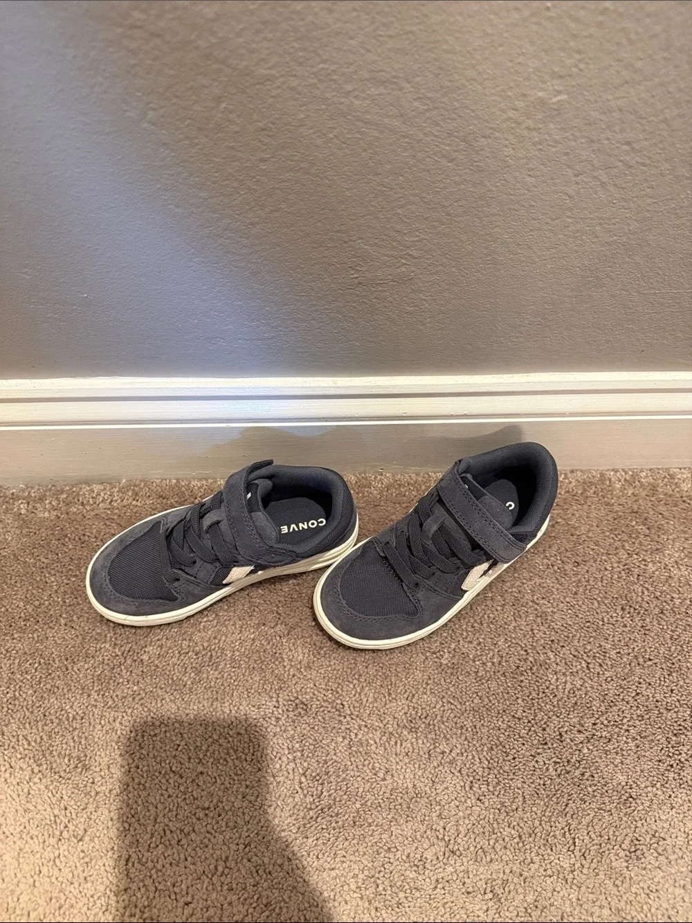 NWOT Converse Kids Velcro Sneakers